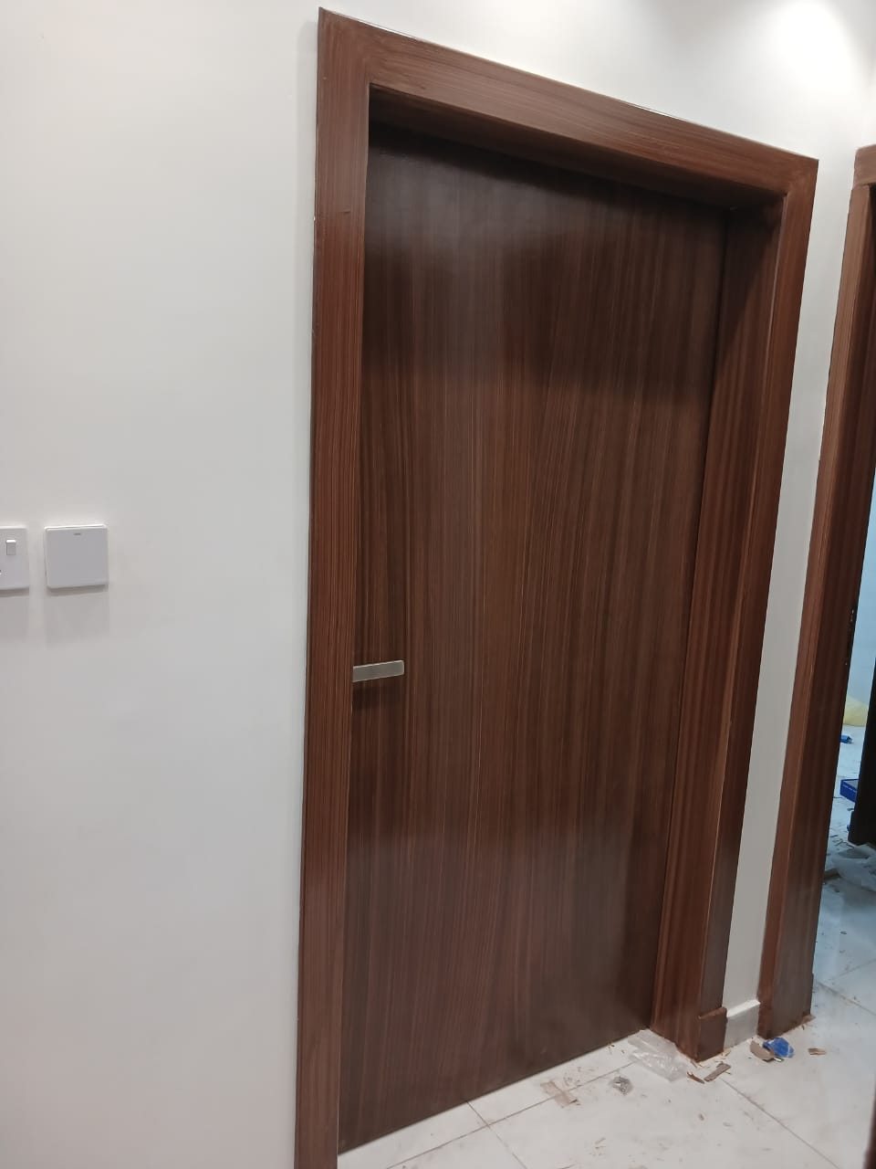 دهان أبواب خشب وحديد – 5